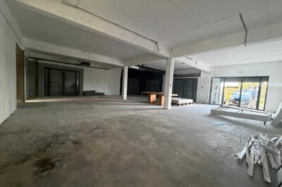 300 m² Open-Plan Office in The Vale, Grand Baie
